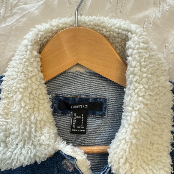 Denim jacket - Picture 3 of 4